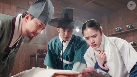 'Poong, o Psiquiatra de Joseon': após ser expulso do palácio, um médico da realeza se torna psiquiatra em uma vila remota, ajudando pessoas a curarem corpo e alma