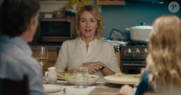 Naomi Watts confessa que nunca pinta o cabelo