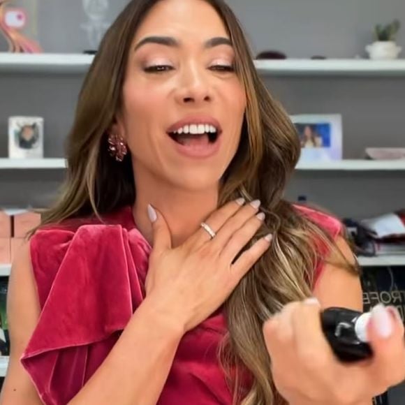 Patrícia Abravanel surgiu sem aliança em vídeo: casamento com Fábio Faria passa por crise