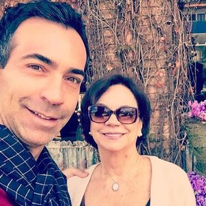 Dona Edna Tralli, mãe de César Tralli morreu em acidente de avião em 2022.