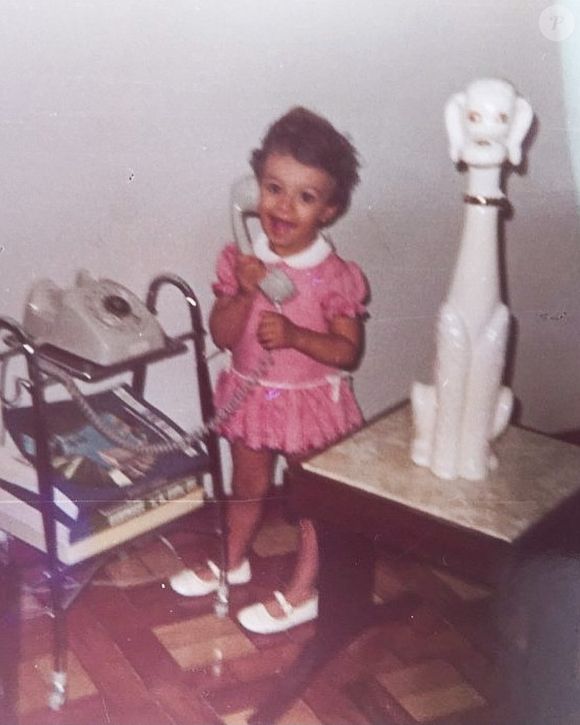 Infância de Cátia Fonseca: apresentadora nasceu em São Paulo