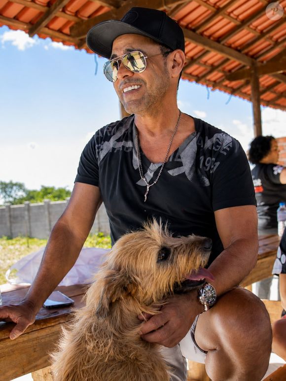 Graciele Lacerda revelou ao g1 que ela e Zezé Di Camargo recolhem cães de rua há mais de dez anos e cuidam dos animais na fazenda