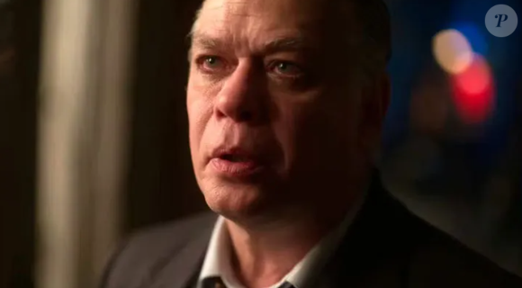 Em 'Garota do Momento', Juliano coloca fogo na boate de Lígia.