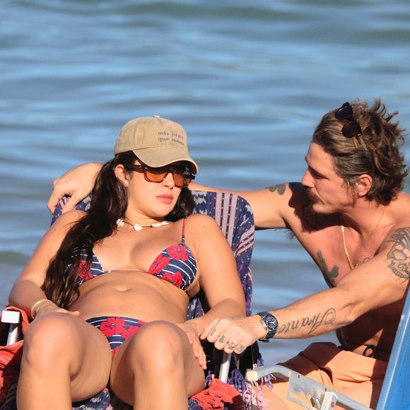 Rômulo Arantes Neto e Mari Saad ainda não revelaram o sexo do bebê que estão esperando