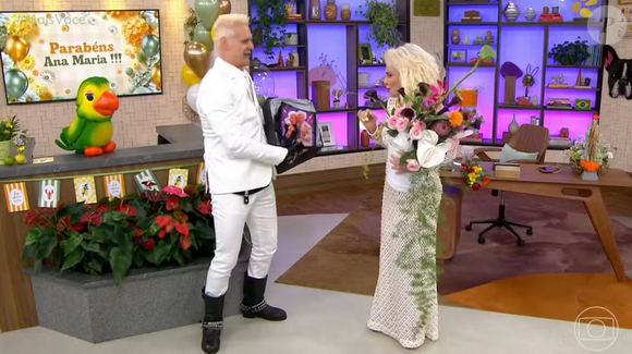 'Casei. Lembra que eu casei?', responde Ana Maria Braga após pergunta de Supla e provoca risadas