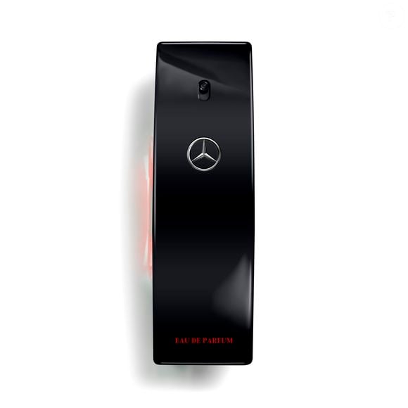 Mercedes-Benz Club Black (Mercedes-Benz) - 100ml | R$ 669,00 - o perfume mistura bergamota, elemi, jasmim, baunilha, âmbar e mirra em uma composição quente e magnética