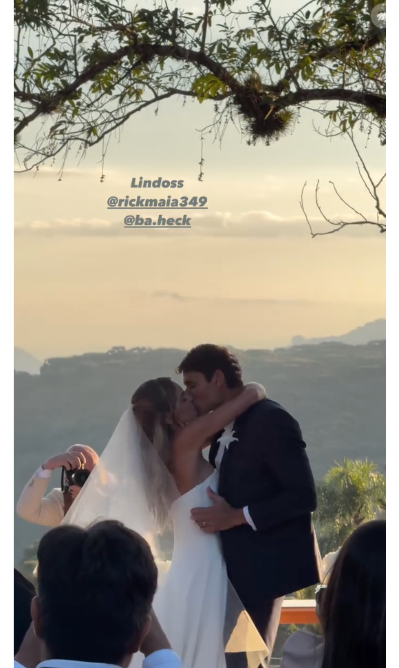 Casamento ao ar livre de Bárbara Heck foi realizado em Campos do Jordão, no pôr-do-sol e com vista para as montanhas