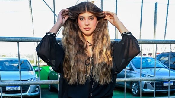 'Foi esculpida': beleza da filha adolescente de Grazi Massafera e Cauã Reymond impacta a web. 'Que genética'