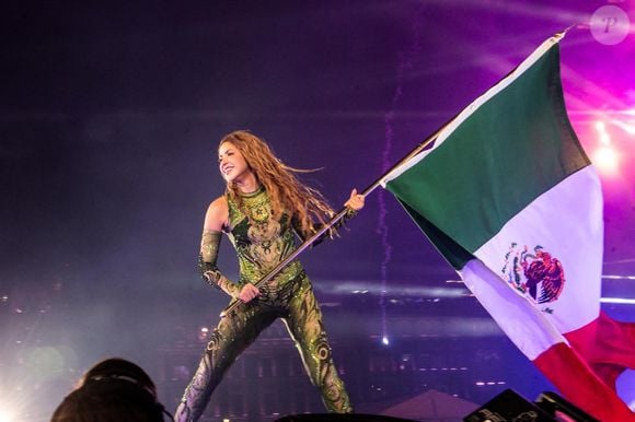 Shakira deve trazer o espetáculo ‘Las Mujeres Ya No Lloran’, que roda o mundo em turnê, para Copacabana