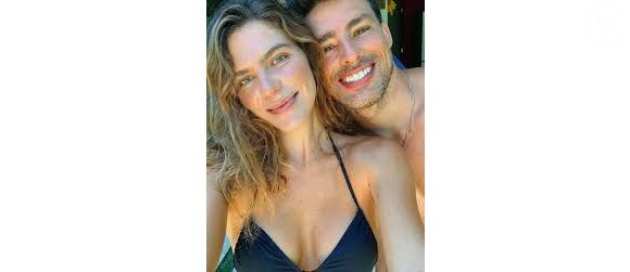 Mariana Goldfarb disparou uma indireta diretíssima quando Cauã Reymond estava no olho do furacão no início deste ano