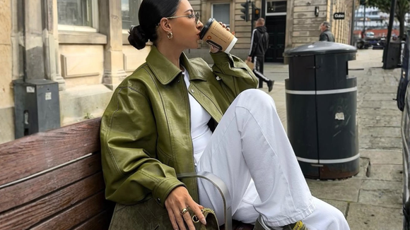 Os novos tênis New Balance em verde eucalipto que estão superando os Adidas Samba: são igualmente elegantes e muito mais refrescantes para o Outono 2026