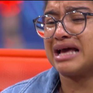 Milena chora sem parar com eliminação de Samira do 'BBB 26'