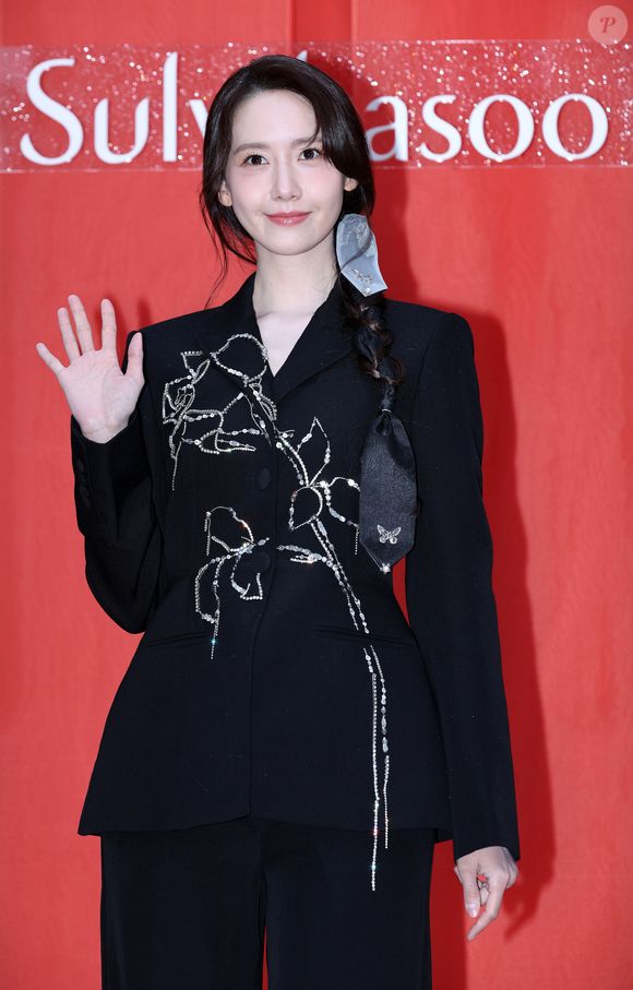 YoonA costuma seguir um plano de exercícios chamado 4321, onde divide em minutos diferentes atividades