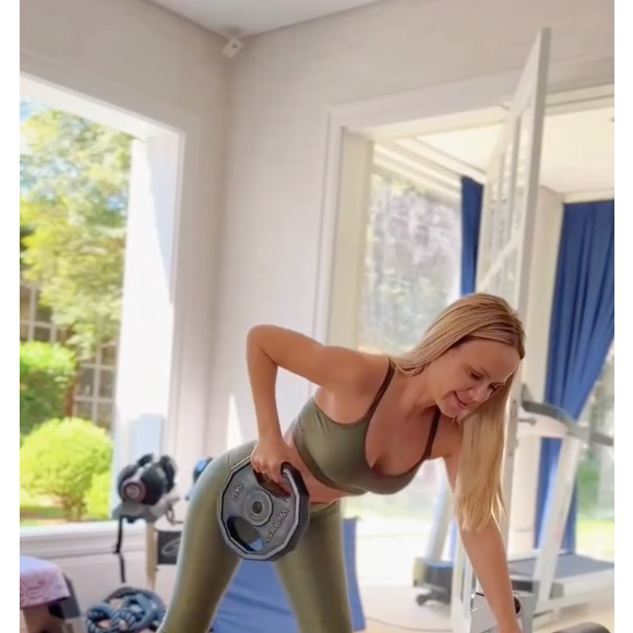 Eliana completou o vídeo dizendo que "meia horinha é melhor do que nada"