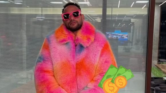 Nem xadrez, nem botas! Quanto custa o look rosa e polêmico de Neymar em festa junina?