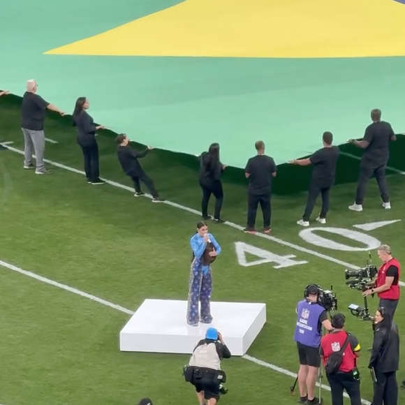 Em um vídeo, Biancardi focou justamente em Ana Castela, que cantou o Hino Nacional antes da partida