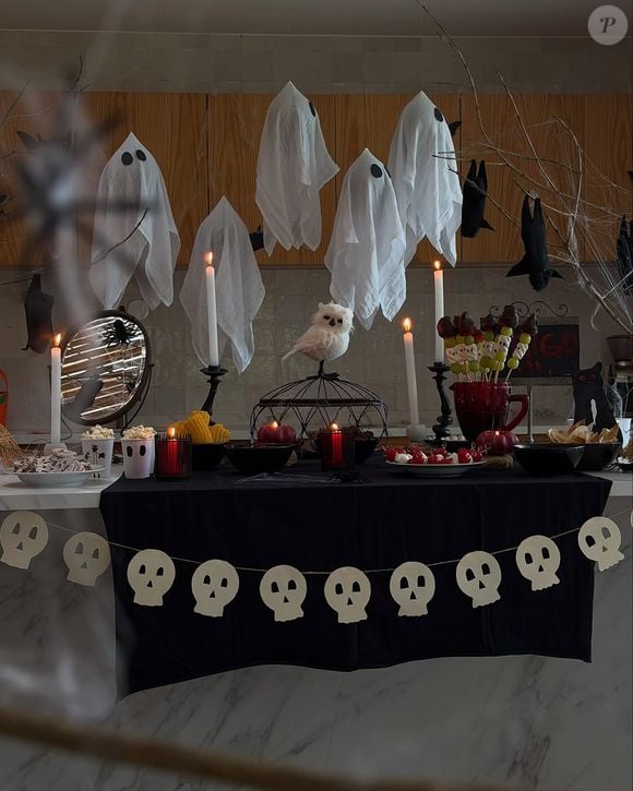 Monica Benini contou que tudo foi feito de forma muito artesanal: ‘Juntando umas coisinhas que tinha em casa, um pacote de fraldas brancas de pano, comidinhas saudáveis’