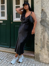 Os novos Converse cor de suspiro são leves e confortáveis; o tênis que destrona o New Balance com a mesma elegância