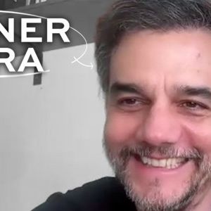 O ator brasileiro contou no podcast 'Happy Sad Confused' que pediu a Pedro Pascal uma carta às autoridades migratórias americanas afirmando que ele era 'um bom ser humano'