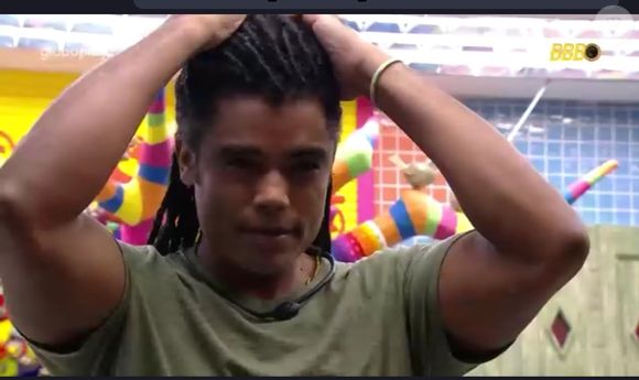 Diogo Almeida mudou visual ao tirar barba e bigode no 'BBB 25'