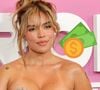 Karol G acumula fortuna MILIONÁRIA com música, turnês e negócios; saiba quanto 'aprendiz' de Shakira já conquistou