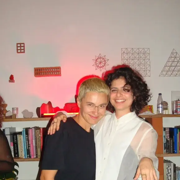 Julia Anquier e Maria Beraldo estavam juntas há dois anos quando decidiram se casar