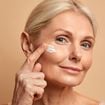 Marta Masi, farmacêutica: 'Com o creme Nivea da lata azul, a pele ficará mais lisa e luminosa, mas isso não significa que ele esteja atuando contra o envelhecimento da pele'