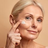 Marta Masi, farmacêutica: 'Com o creme Nivea da lata azul, a pele ficará mais lisa e luminosa, mas isso não significa que ele esteja atuando contra o envelhecimento da pele'