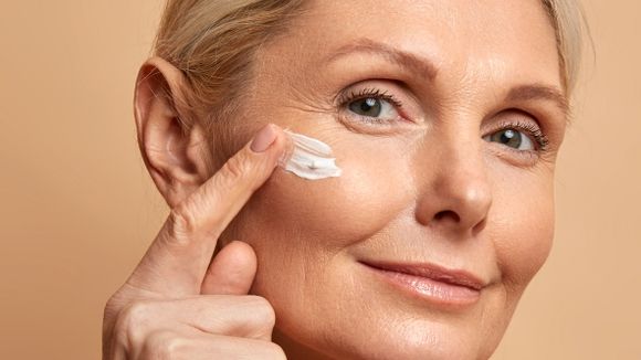 Marta Masi, farmacêutica: 'Com o creme Nivea da lata azul, a pele ficará mais lisa e luminosa, mas isso não significa que ele esteja atuando contra o envelhecimento da pele'
