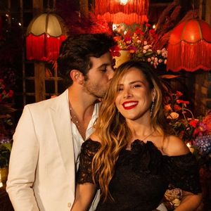 Wanessa Camargo foi ao casamento de Luiza e Marcela com o atual namorado. Bruno Bevan