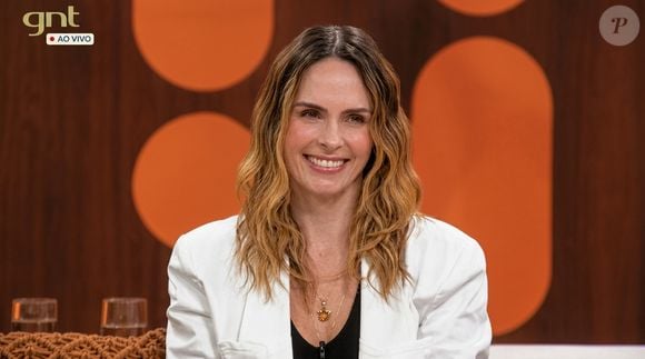 Ana Paula Renault afirmou que continuará falando sobre temas importantes sem abrir mão do humor, da leveza e da autenticidade após assinar contrato para novos projetos com a Globo e o GNT