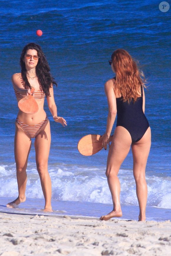 Clima de romance: Alanis Guillen e Gabriela Medvedovski gravam sequência do casal Lorena e Juquinha para Três Graças