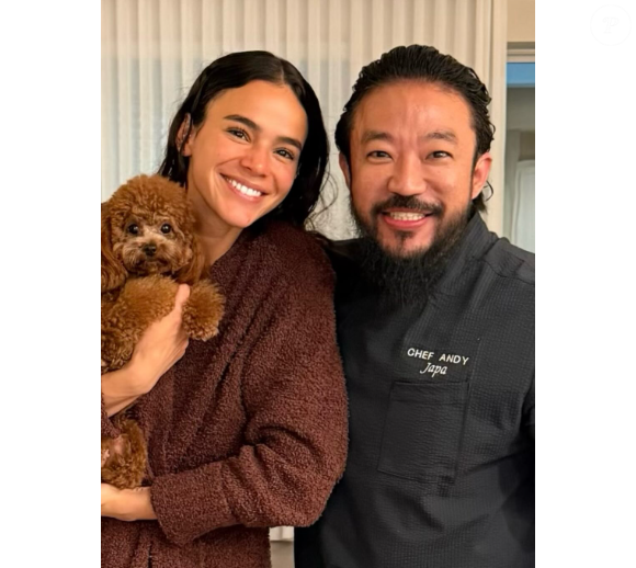 Bruna Marquezine ao lado do chef Andy Japa em Orlando