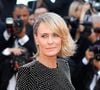 Uma das vantagens desse corte de cabelo é que ele se adapta tanto a looks naturais quanto sofisticados