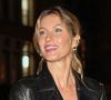 Gisele Bündchen é flagrada de cropped 7 meses após nascimento do filho e barriga sequinha rouba a cena