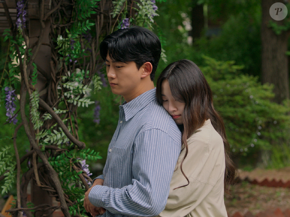 'Bate-Coração': um meio-humano e meio-vampiro acaba dividindo uma casa com uma mulher fria que vive de empregos de meio período. À medida que convivem juntos, os dois se apaixonam