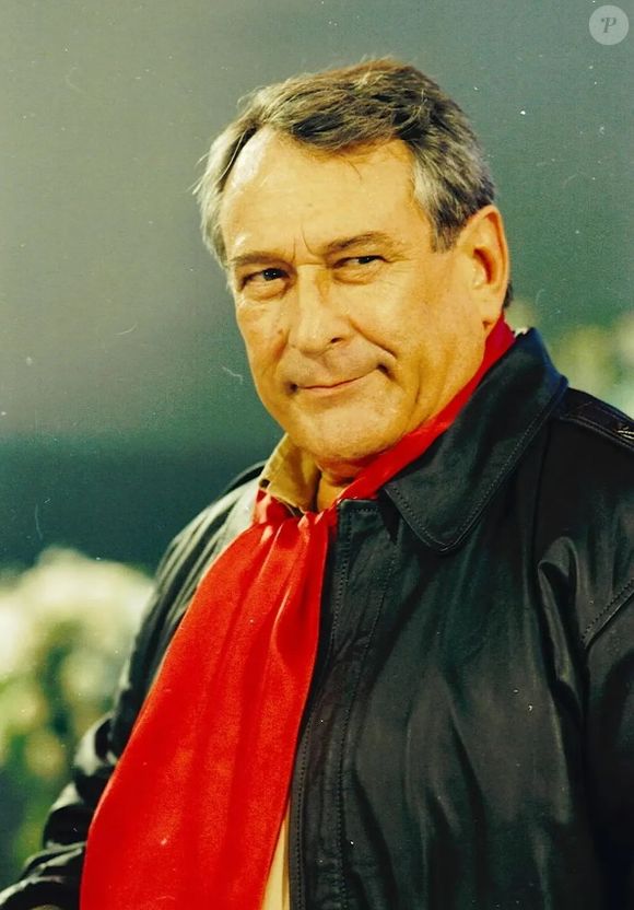 O saudoso Paulo Goulart viveu o pai de Camila Rodrigues em América