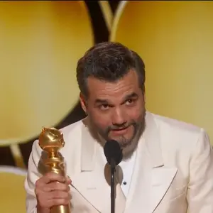Wagner Moura fez história ao se tornar o primeiro brasileiro a vencer o Globo de Ouro de Melhor Ator em Filme de Drama