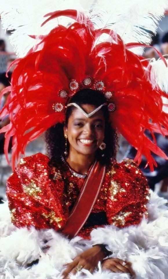 Tuquinha (Maria Ceiça) morre de forma trágica na novela 'Felicidade'