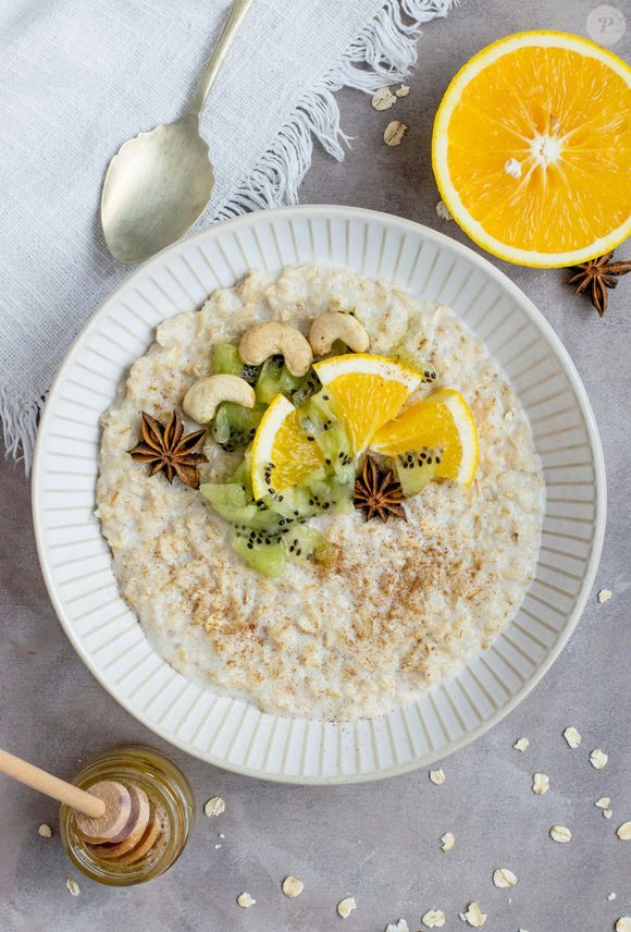 Divididos entre grupos diferentes e modos diferentes de comida, foi constatado que o grupo que consumiu bons níveis de aveia em pouco tempo teve efeitos no colesterol, diminuindo os níveis de LDL em cerca de 10%