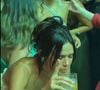 Mas antes Bruna Marquezine não dispensou uns bons drinks - o que pode ter atrapalhado sua performance