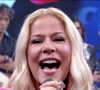 Paula Toller interpretou sucessos da banda de pop-rock no palco, mas chamou atenção por outro detalhe