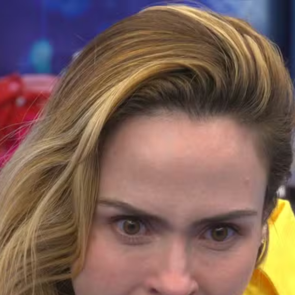 Favorita ao prêmio, Ana Paula Renault também movimenta o mercado publicitário antes mesmo do fim do reality
