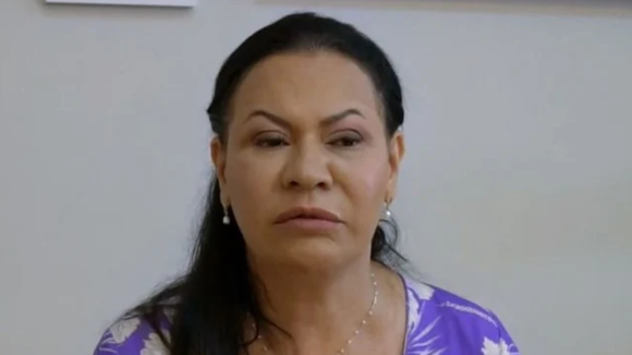 Karla Sofía Gascón do sertanejo? Dona Ruth chama internauta de 'burra e ridícula' após questionamento sobre Marília Mendonça