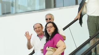 Renato Aragão surge sem Juliana Aragão em 1ª aparição pública após negar exclusão; web provoca: 'Filha Uber levou ao shopping...'