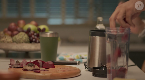 Em um episódio recente da novela, Afonso Roitman preparou um suco de beterraba como pré-treino