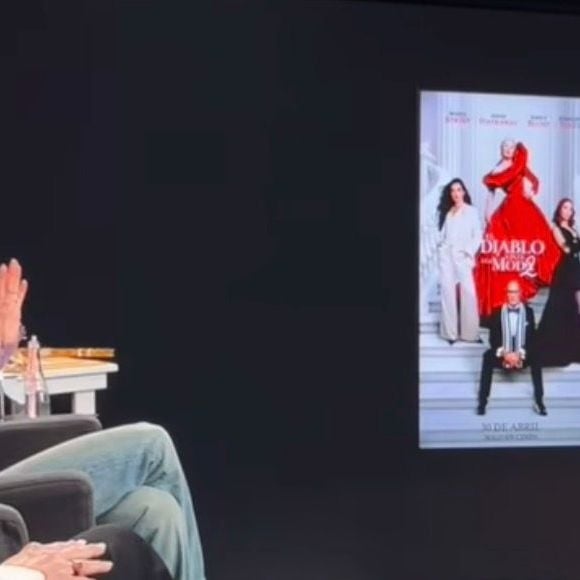 Em meio à divulgação de O Diabo Veste Prada 2, Sasha Meneghel se destacou ao unir moda e entretenimento: além de entrevistar o elenco, a estilista presenteou as atrizes com criações próprias