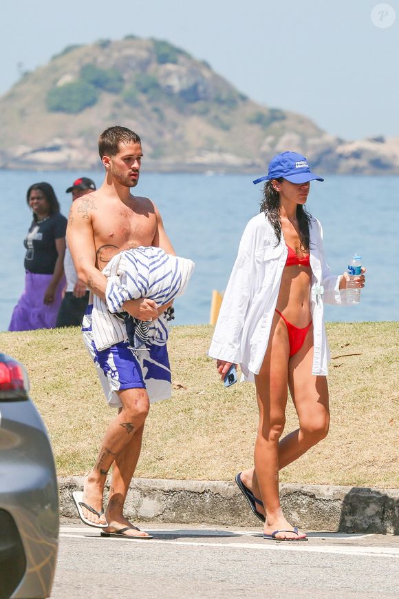 Bruna Marquezine e João Guilherme assumiram namoro em agosto deste ano