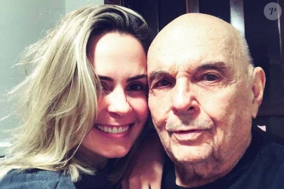 Ana Paula Renault continuou no 'BBB 26' mesmo após saber da morte do pai