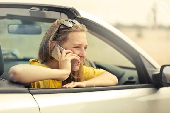 Para a psicologia, evitar falar ao telefone não se trata simplesmente de preferir mensagens ou achar ligações inconvenientes, mas de uma reação de ansiedade que pode levar a pessoa a evitar sistematicamente esse tipo de contato.